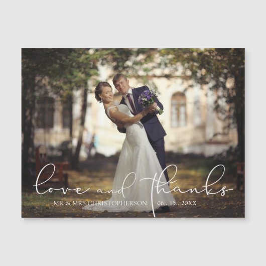 Moderne Script-LIEBE UND DANKE Foto Wedding Magnetkarte (Vorderseite)
