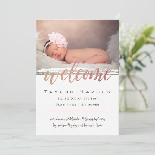 Moderne Script Lights Foto Geburtshinweis Ankündigung (Stehend Vorderseite)