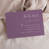 Moderne Script Mauve Wedding RSVP Karte