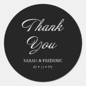 Moderne Script Minimal Calligrafy Black Wedding Runder Aufkleber (Vorderseite)