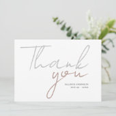 Moderne Script Minimal Foto Babydusche Dankeskarte (Stehend Vorderseite)