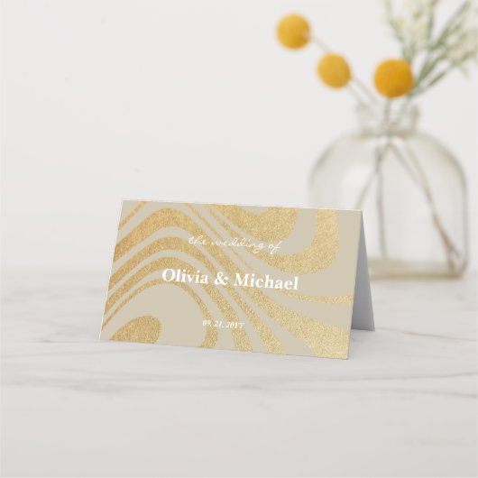 Moderne Script Ombre Gold Platzkarte (Rückseite)