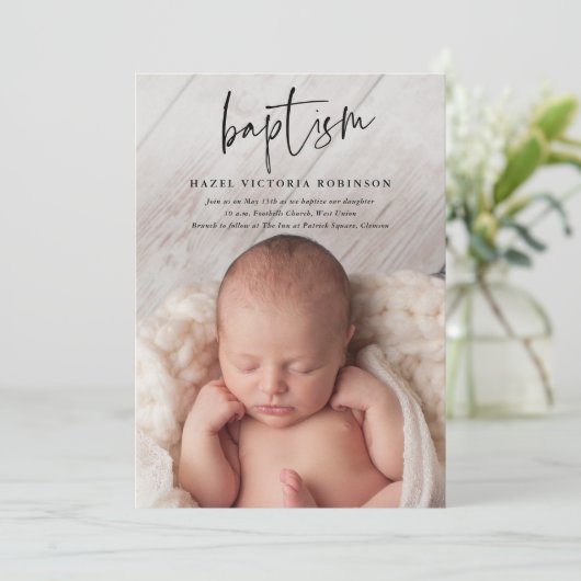 Moderne Script Religiöse Taufe Einladung (Stehend Vorderseite)