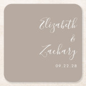 Moderne Script Taupe Hochzeit Rechteckiger Pappuntersetzer (Vorderseite)