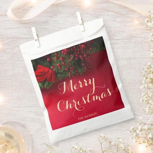 Moderne Script Typografie Red Frohe Weihnachten Geschenktütchen (Ausgeschnitten)