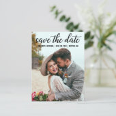 Moderne Script-Verlobung Save the Date Foto BT Postkarte (Stehend Vorderseite)