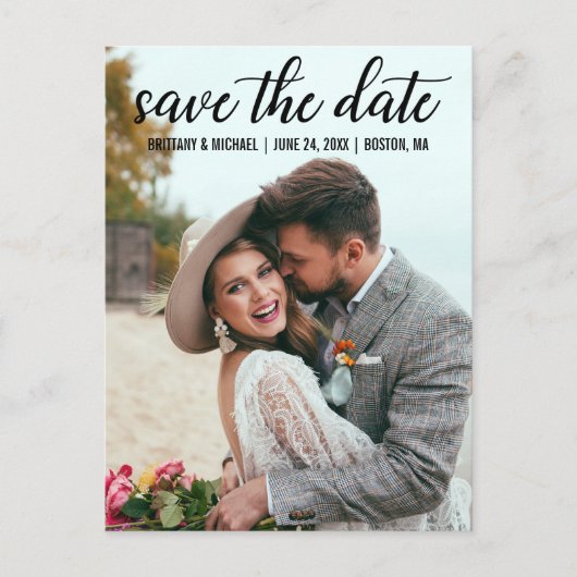Moderne Script-Verlobung Save the Date Foto BT Postkarte (Vorderseite)