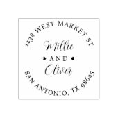 Moderne Script Wedding Round-Rücksendeadresse Gummistempel (Prägung)