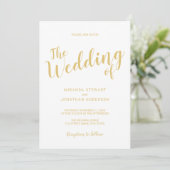 Moderne Script White and Gold Hochzeit Einladung (Stehend Vorderseite)