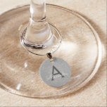 Moderne Silber-Glitzer- und Sparkymone Glasmarker<br><div class="desc">Silber Imitat Glitzer und sparkle Elegant Monogram Wein Charm. Diese Wine Charms können auf Ihren Vor- und Erstnamen angepasst werden. Der Glitzer Wine Charms macht ein großartiges Brautparty,  Geburtstagsparty oder Junggeselinnen-Abschied Geschenk für die besondere Person,  die Lieben rosa.</div>