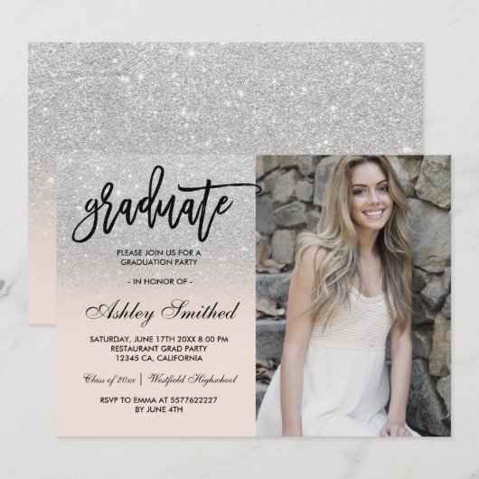 Moderne silberne Glitzer-Rose-Graduierung Typograf Einladung (Vorne/Hinten)