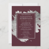 Moderne silberne Pinselstriche Rot-Bordeaux Hochze Einladung (Vorderseite)