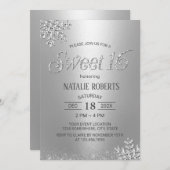 Moderne Silberschneeflocken Winter Sweet 16 Geburt Einladung (Vorne/Hinten)