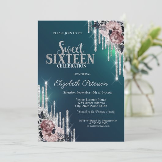 Moderne Silver Glitzer Tropfen Blume Sweet 16 Einladung (Stehend Vorderseite)