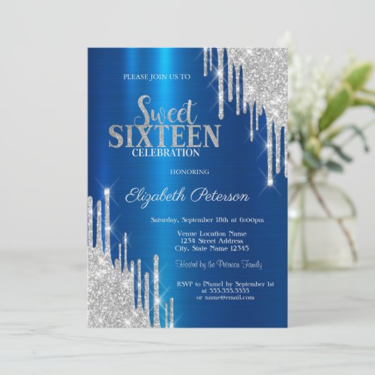 Moderne Silver Glitzer Tropfen Metallic Blue Sweet Einladung (Stehend Vorderseite)