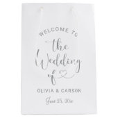 Moderne Silver Heart Script Wedding Willkommen Mittlere Geschenktüte (Vorderseite)