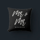 Moderne Sitte Mr. und Mr. Gay Paar Kissen<br><div class="desc">Herr und Herr Paar Kissen,  individuell mit Ihrem eigenen Namen und Ihren Lieblingsfarben.</div>