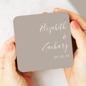 Moderne Skript-Taupe-Hochzeit Rechteckiger Pappuntersetzer