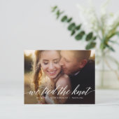 Moderne Skriptbearbeitung - Farbhochzeitsankündigu Postkarte (Stehend Vorderseite)