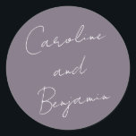 Moderne Skripthandwriting Wedding Dusty Lila Runder Aufkleber<br><div class="desc">Modernes Script Handwriting Wedding Boho Dusty Lila Classic Round Sticker</div>
