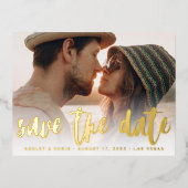 Moderne Skripthochzeit speichern das Datum Foto Go Folie Einladungspostkarte (Vorderseite)