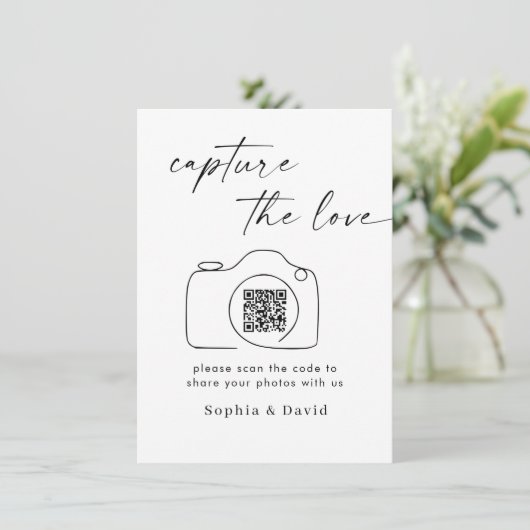 Moderne SkriptWedding Capture the Liebe QR Code Begleitkarte (Stehend Vorderseite)