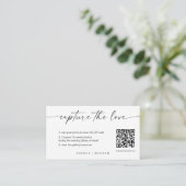 Moderne SkriptWedding Capture the Liebe QR Code Begleitkarte (Stehend Vorderseite)