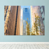 Moderne Skyline mit Herbstbaum Leinwanddruck (Insitu (Holzboden))