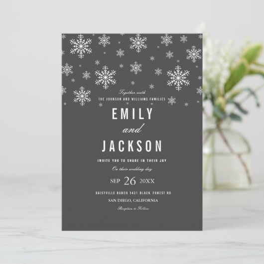 Moderne Snowflake Gray Wedding Einladung (Stehend Vorderseite)