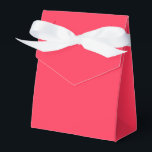 Moderne Solid Juicy Red Simple Chic Elegant Geschenkschachtel<br><div class="desc">Moderne Solid Juicy Red Simple Chic Elegant Fevor Boxen mit einem modernen soliden saftigen Rot. Perfekt für den Valentinstag,  den Frauentag,  den Muttertag,  Geburtstagspartys,  Jubiläum,  Hochzeiten,  Brautpartys,  Babyduschen und vieles mehr. Erstellt von Evco Studio www.zazzle.com/store/evcostudio</div>
