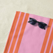 Moderne Sommer-Rosa-Orange-Gestreift Personalisier Strandtuch (Beispiel)