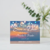 Moderne Sommer Sunset String Lights Beach Hochzeit Ankündigungspostkarte (Stehend Vorderseite)