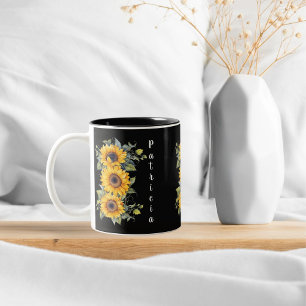 Moderne Sonnenblumen in strahlendem Gelb Zweifarbige Tasse
