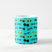 Moderne Sonnenbrille aus dem Mittelalter Kaffeetasse (Mittel)
