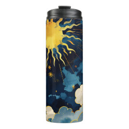 Moderne Sonnenstrahlen und blaue Wolken Thermosbecher