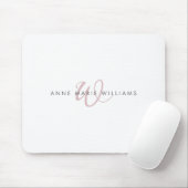 Moderne Staub-Lila-Script-Monogramm Mousepad (Mit Mouse)