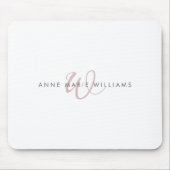 Moderne Staub-Lila-Script-Monogramm Mousepad (Vorne)