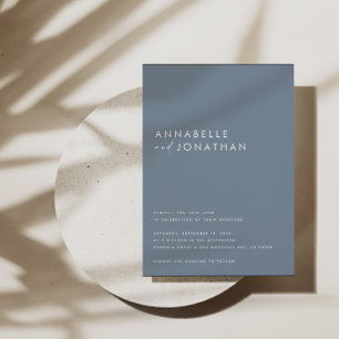 Moderne staubblaue Schrift zeitgenössische Hochzei Einladung