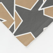 Moderne Sterngeometrie - taupe und grau / grau Fleecedecke (Ecke)