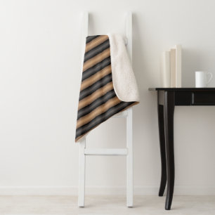 Moderne, stilvoll getoastete braune Streifen mit T Sherpadecke