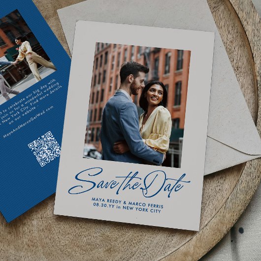 Moderne stilvolle blaue Schrift zwei Foto Save The Date
