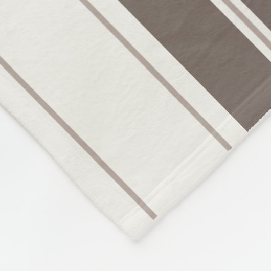 Moderne, stilvolle hellbraune Pastellfarbe Fleecedecke (Ecke)