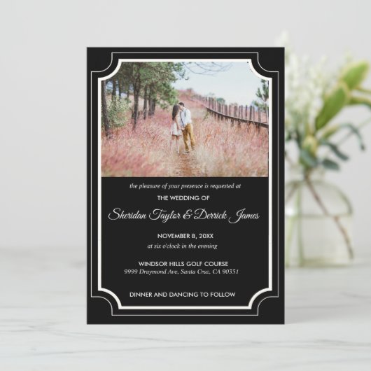 Moderne, stilvolle Schwarz-Weiß-Hochzeitseinladung Einladung (Stehend Vorderseite)