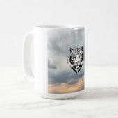 Moderne Streetwear-Grafikdesign Kaffeetasse (Vorderseite Links)