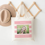 Moderne Streifen Editierbares Personalisiertes Fot Tragetasche<br><div class="desc">Dieses schöne Design kann auf Ihre Lieblingsfarbenkombinationen zugeschnitten werden. Macht ein großartiges Geschenk! In unserem Shop finden Sie stilvolle Schreibwaren und Geschenke: www.berryberrysweet.com.</div>
