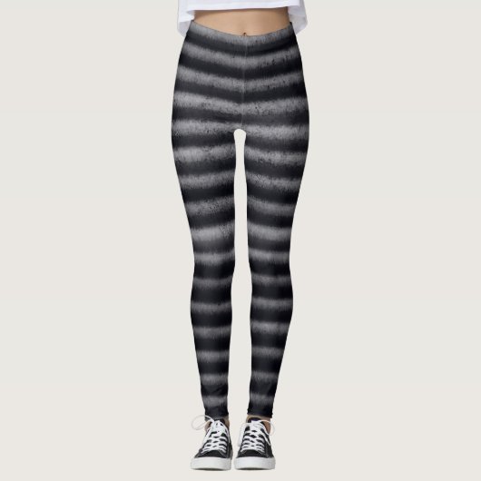 Moderne Streifen Holzkohle Schwarz und Weiß Leggings (Vorderseite)