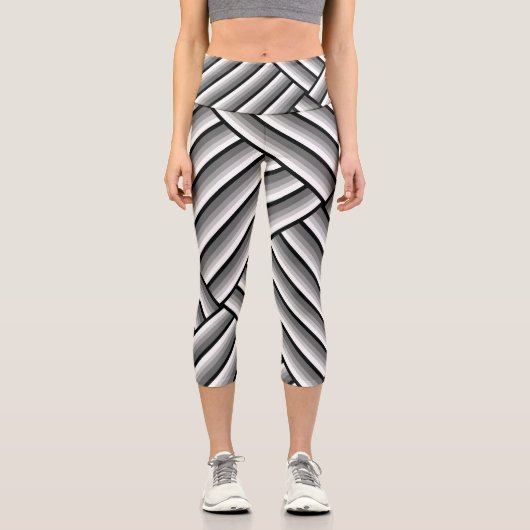 Moderne Streifen in Schwarz, Weiß und Grau - cool Capri Leggings (Vorderseite)