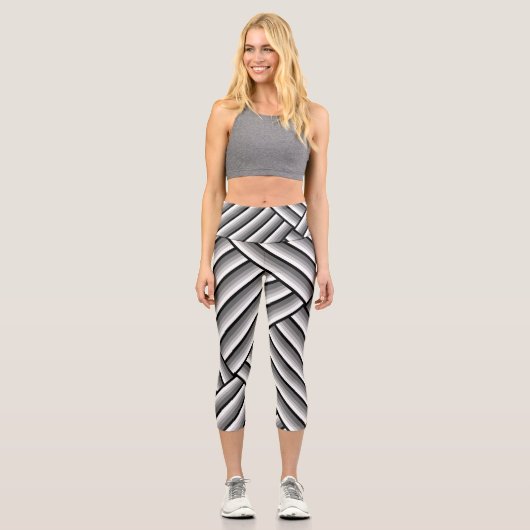 Moderne Streifen in Schwarz, Weiß und Grau - cool Capri Leggings (Vorderseite)
