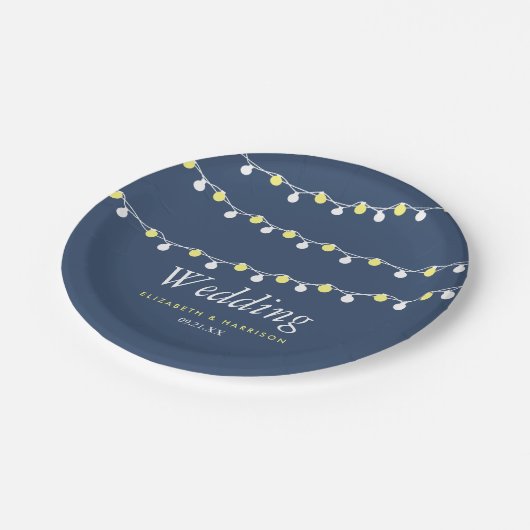 Moderne String Lights, Gelb & Weiß Wedding Pappteller (Schrägansicht)