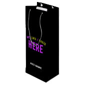 MODERNE, STYLISCH ZOLLBARE, SCHWARZE VERIFIZIERTE  GESCHENKTÜTE FÜR WEINFLASCHEN (Rückseite Schrägansicht)